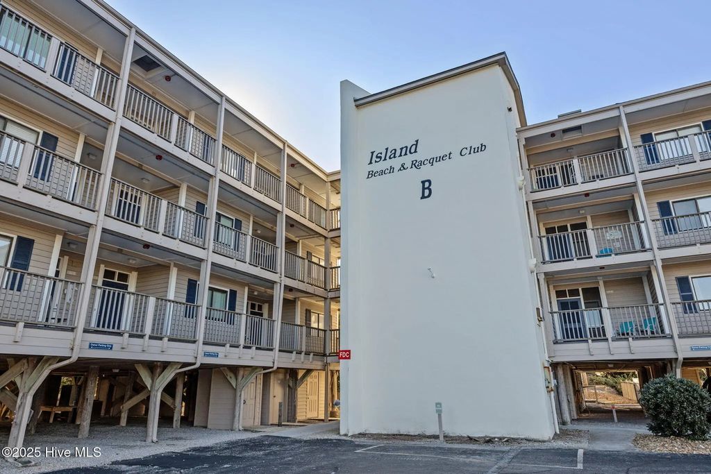 2509 W Fort Macon Road 103-b, Atlantic Beach
