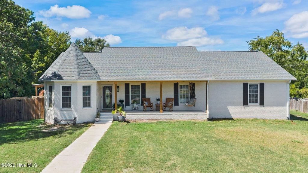 224 Topsail Watch Drive, Hampstead