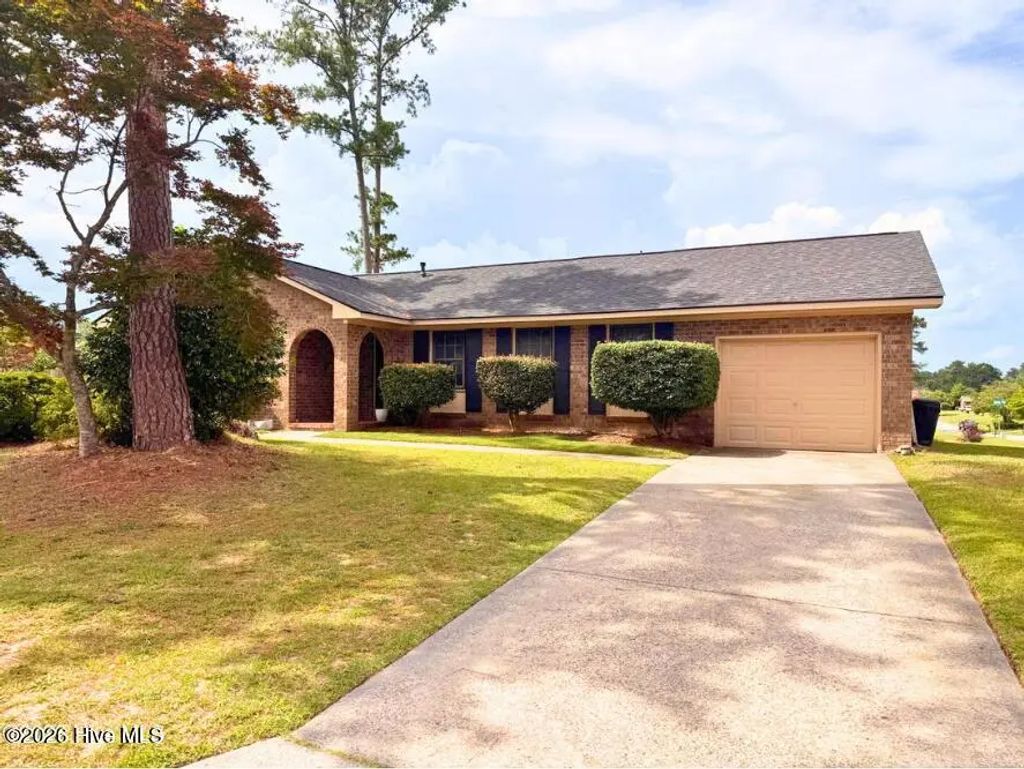 127 Holiday Court, Columbia