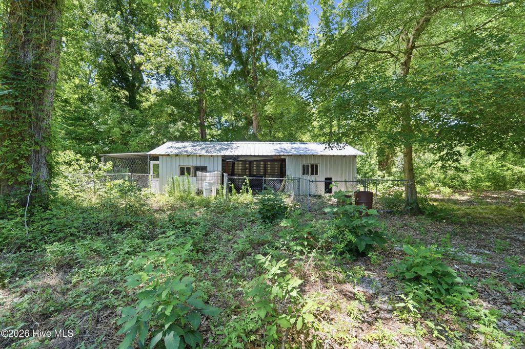 107 Highway 41 E, Trenton