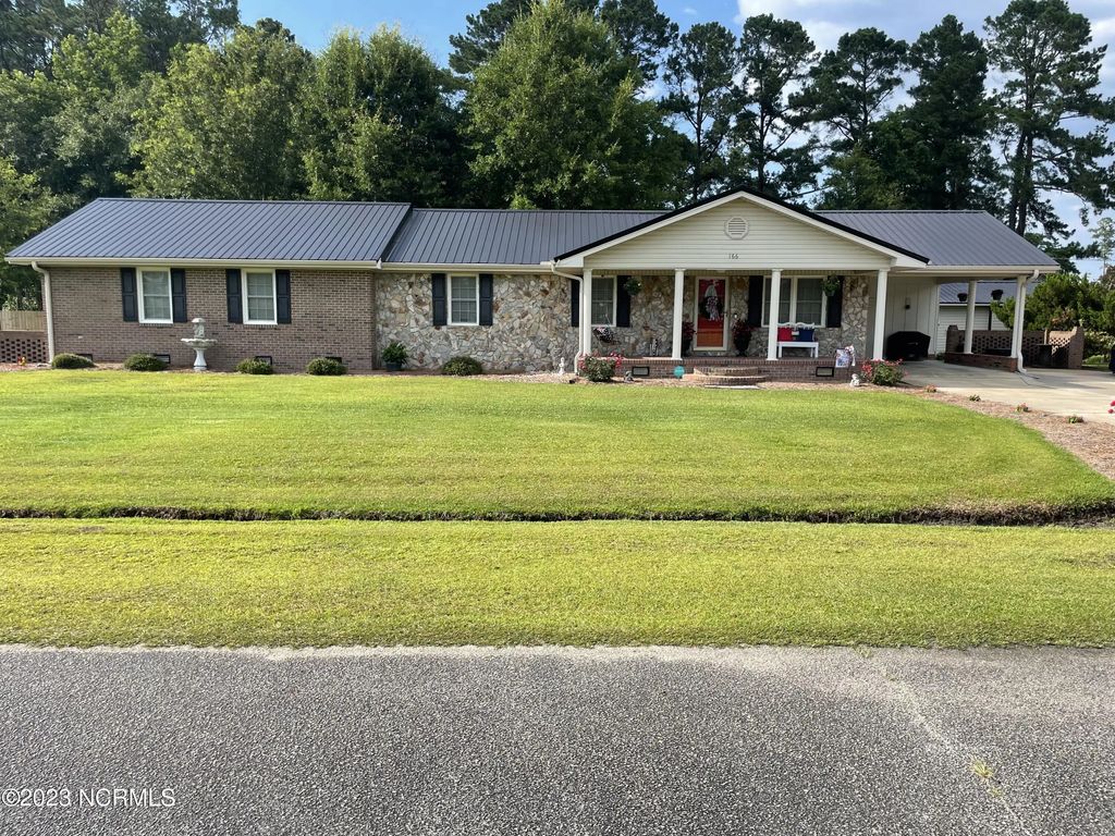 166 Pine Tree Lane, Chadbourn