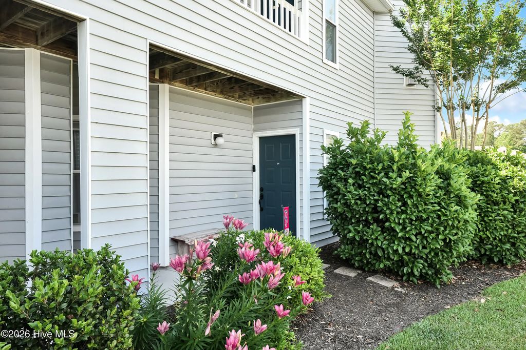 4148 Breezewood Drive Apt 104, Wilmington