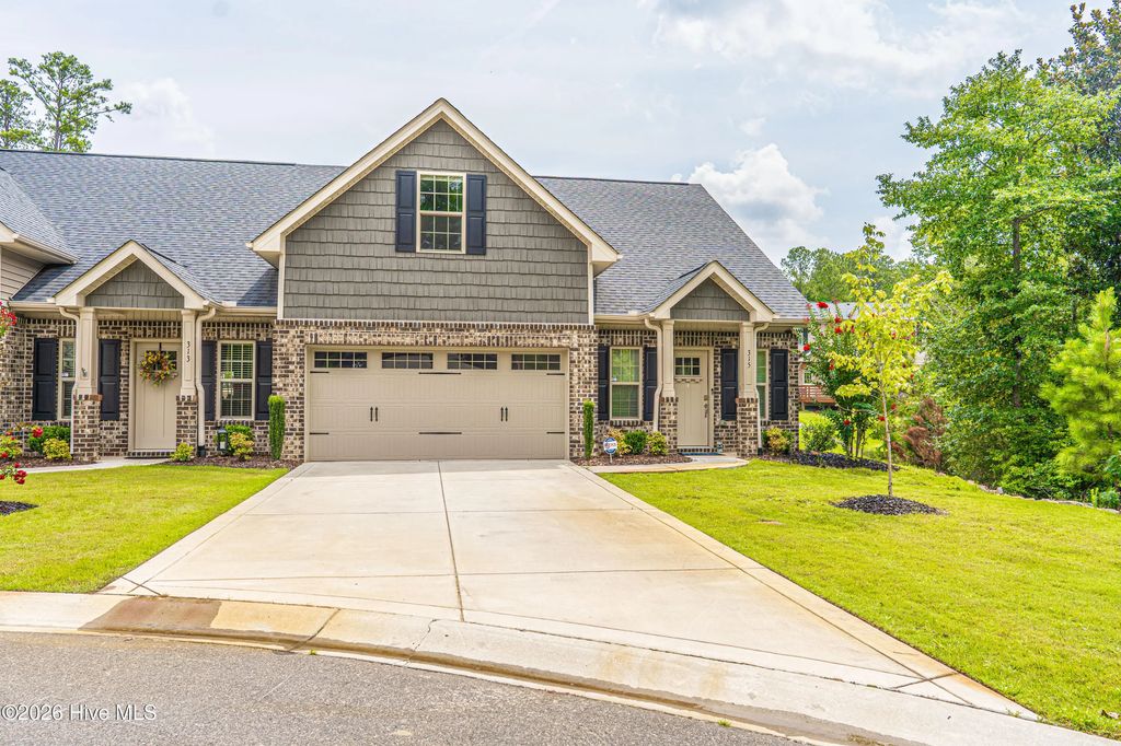 315 Mashie Court, Pinehurst