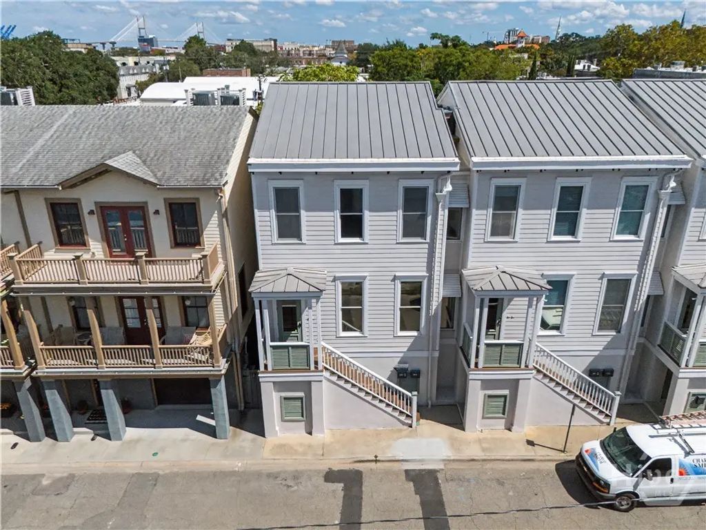 302 Lorch Street 204, Savannah