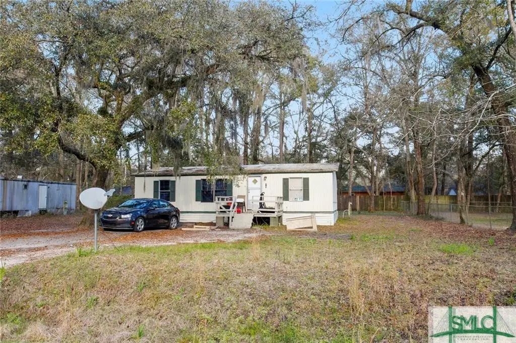 78 Button Avenue, Midway
