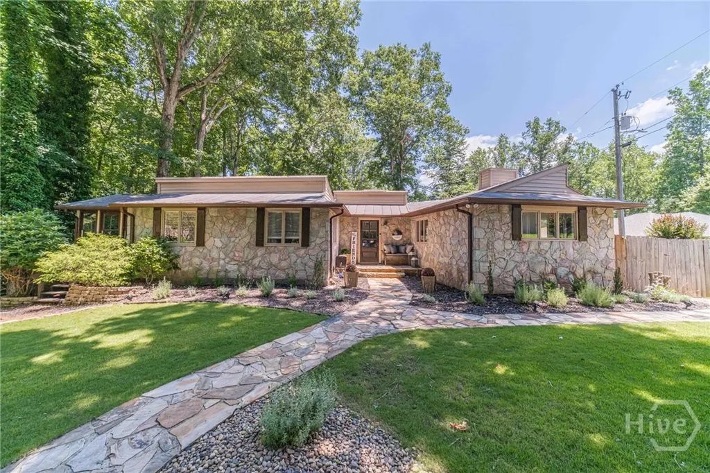 45 Lakepoint Drive, Dawsonville