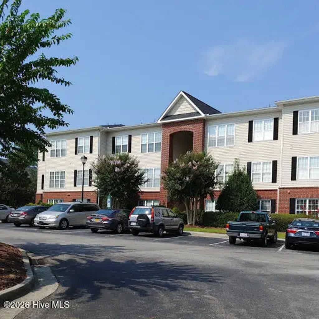 1521 Cadfel Court Unit 102, Wilmington