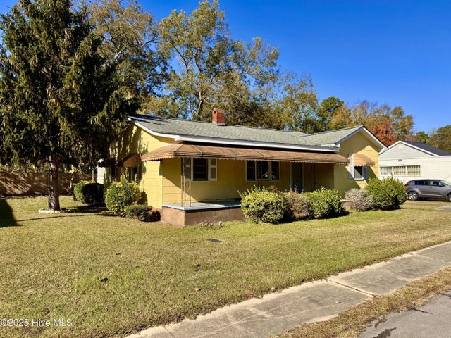 102 E Main Street, Hamilton