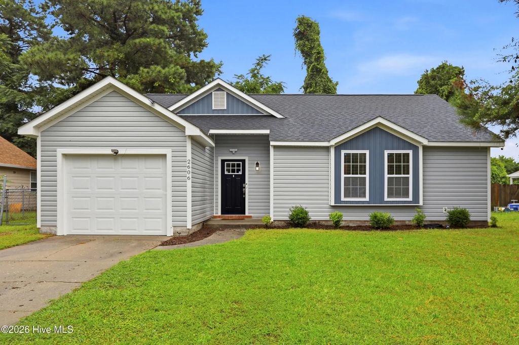 2606 Idlebrook Circle, Midway Park