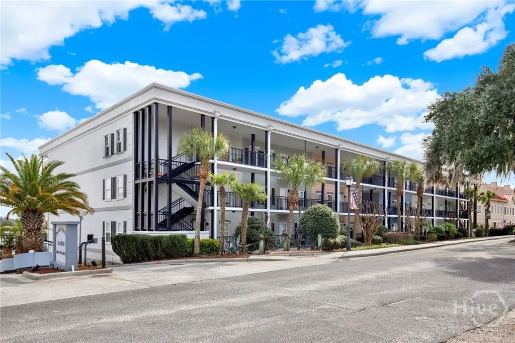 2902 River Drive D102, Savannah