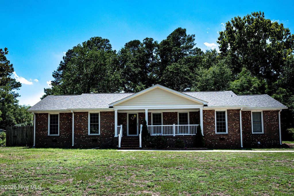 104 Dorchester Lane, New Bern