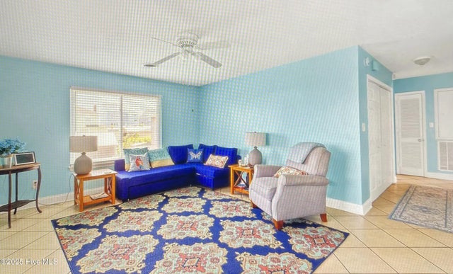 106 Greenville Avenue, Carolina Beach