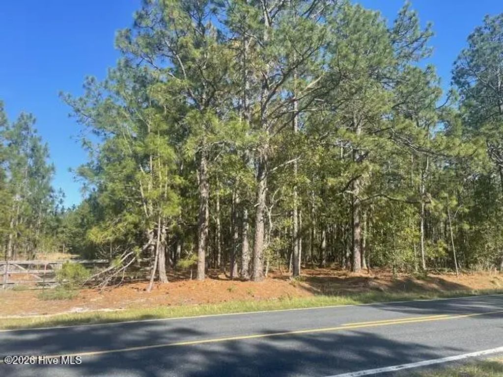 1035 Flowers Road, Jackson Springs