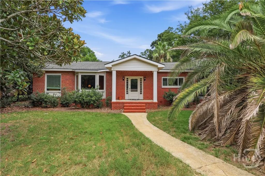 8818 Whitefield Avenue, Savannah