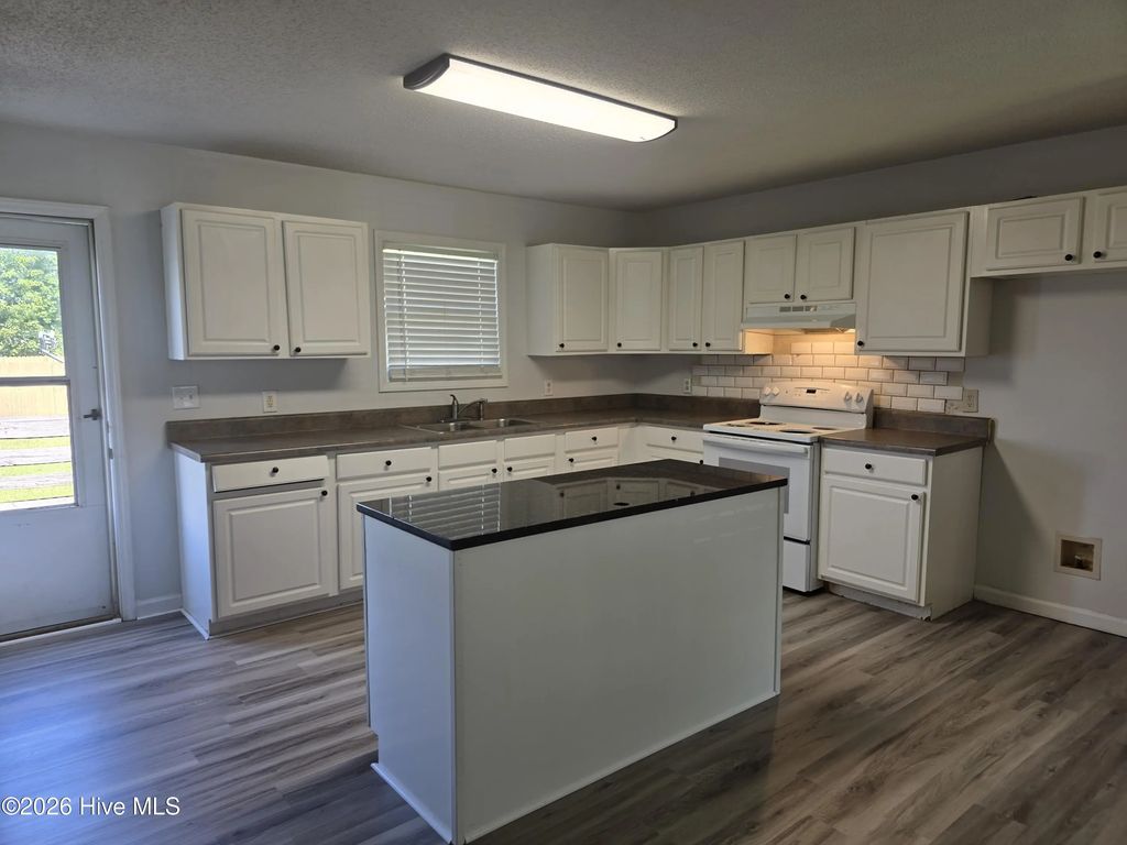 303 Olive Branch Boulevard, Grifton