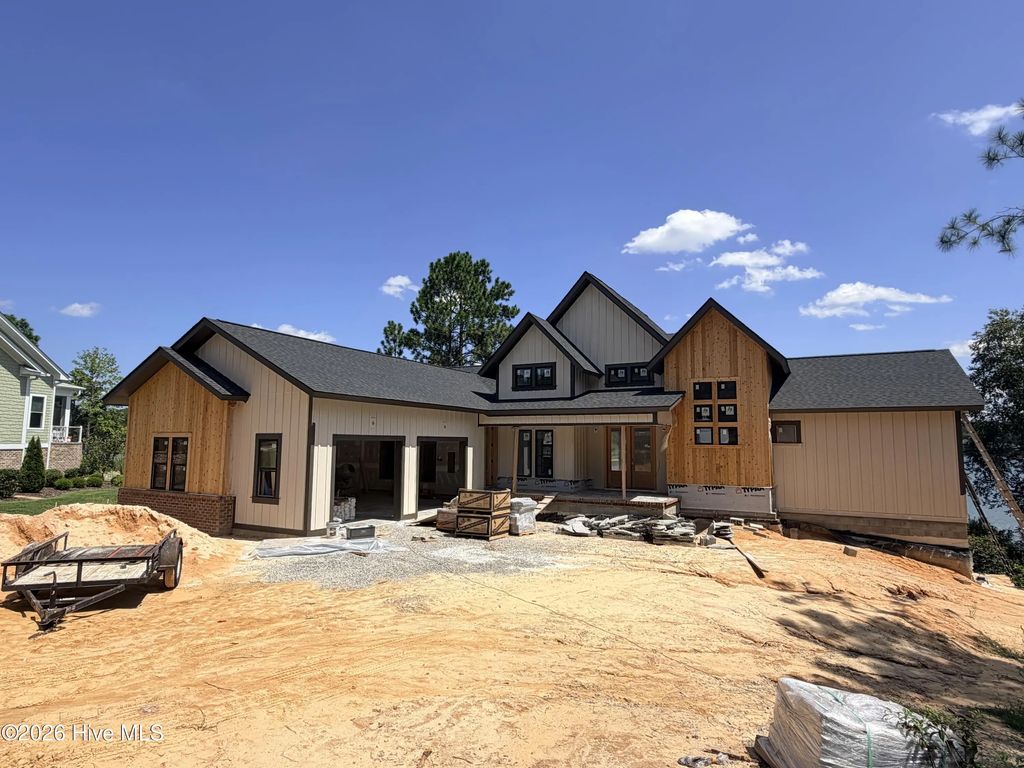 9 Lake Side Court, Pinehurst