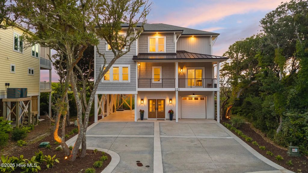 221 Porto Vista Drive, North Topsail Beach