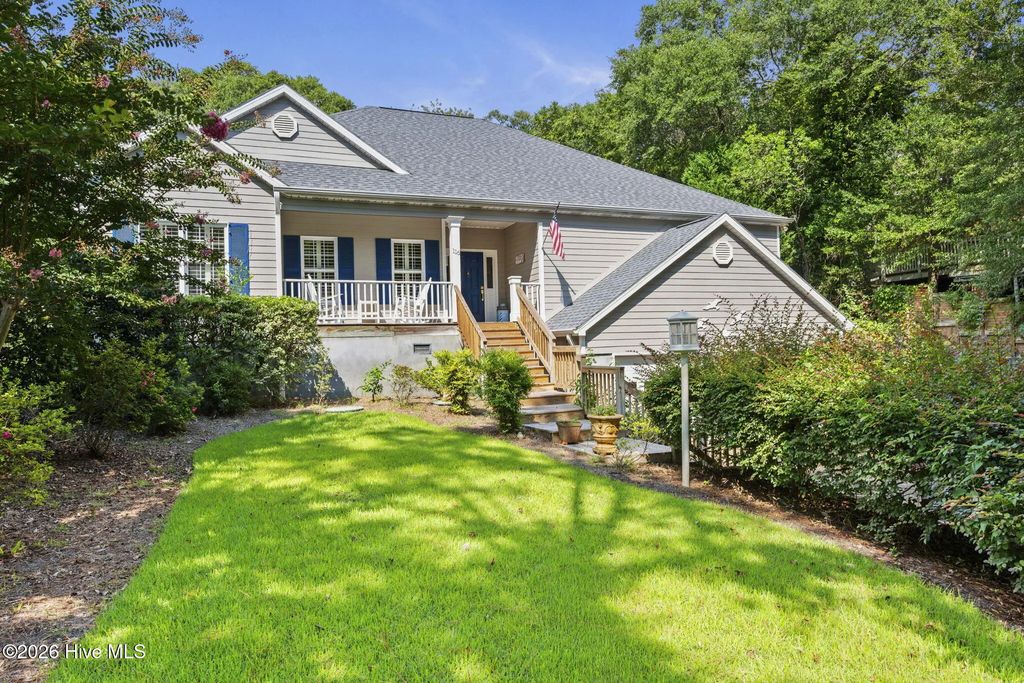 116 White Ash Drive, Pine Knoll Shores