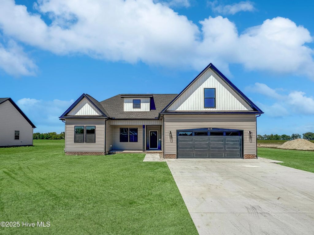 2111 Staysail Drive, Elizabeth City