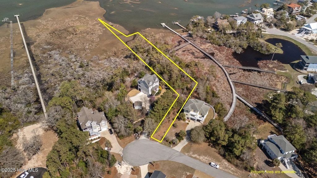 9814 Clarendon Drive, Emerald Isle