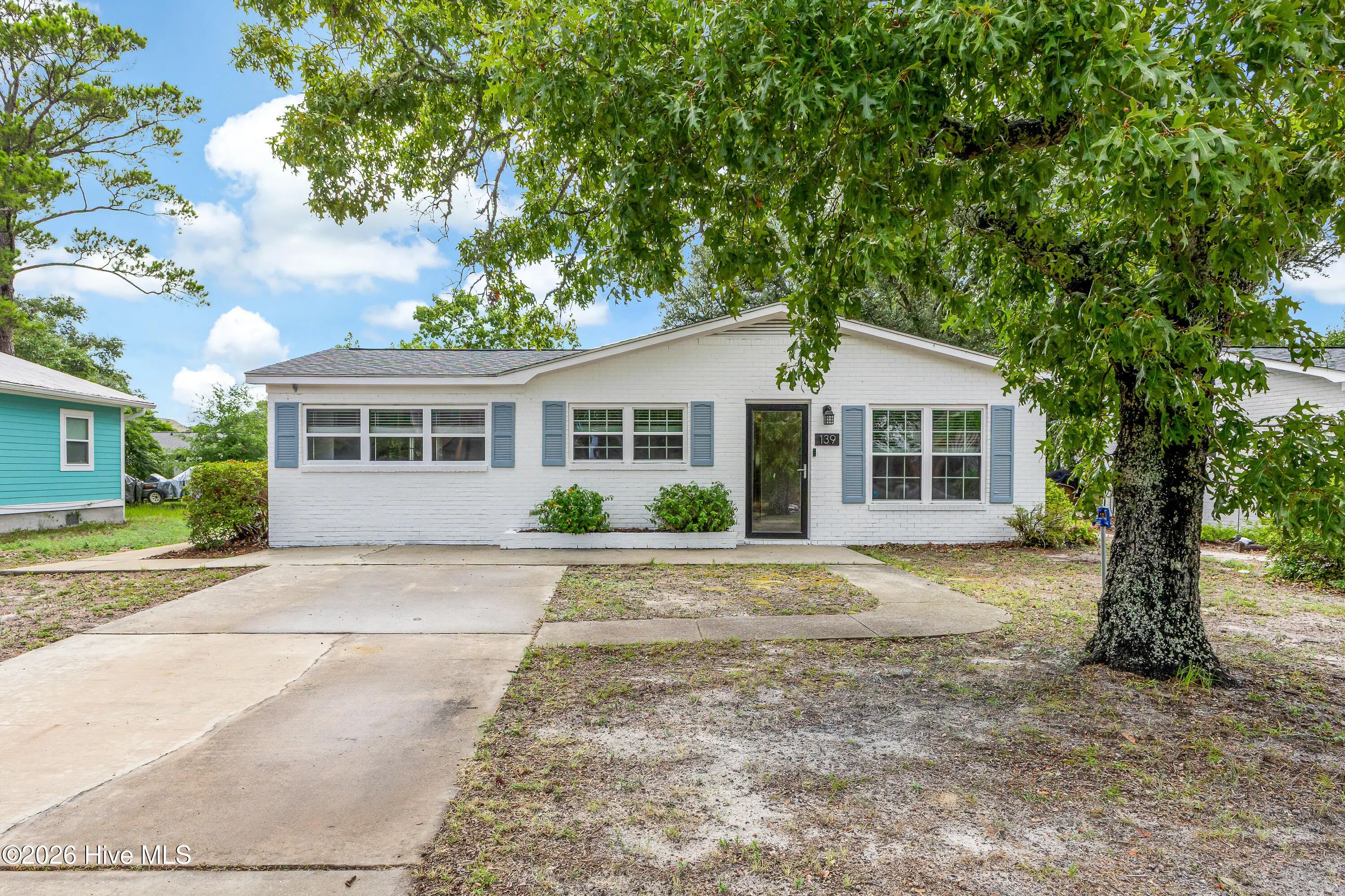 139 Ne 18th Street, Oak Island Wooded