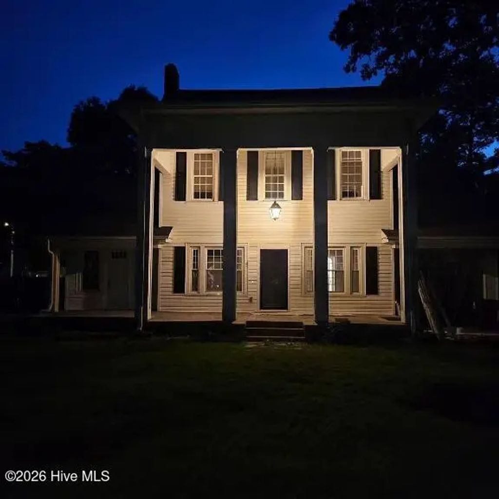 107 N Broad Street, Roseboro