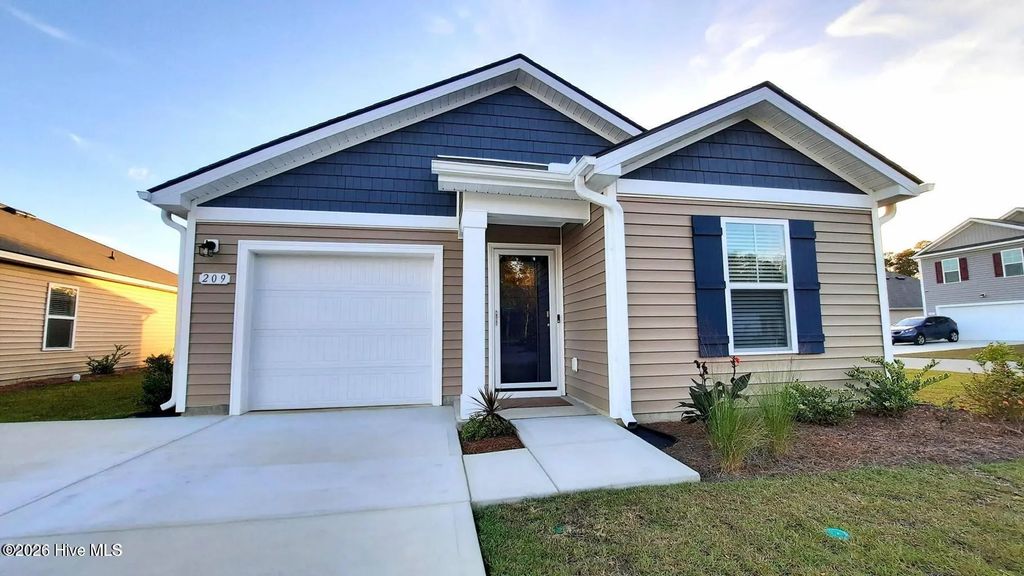 209 Ashworth Drive, Tabor City
