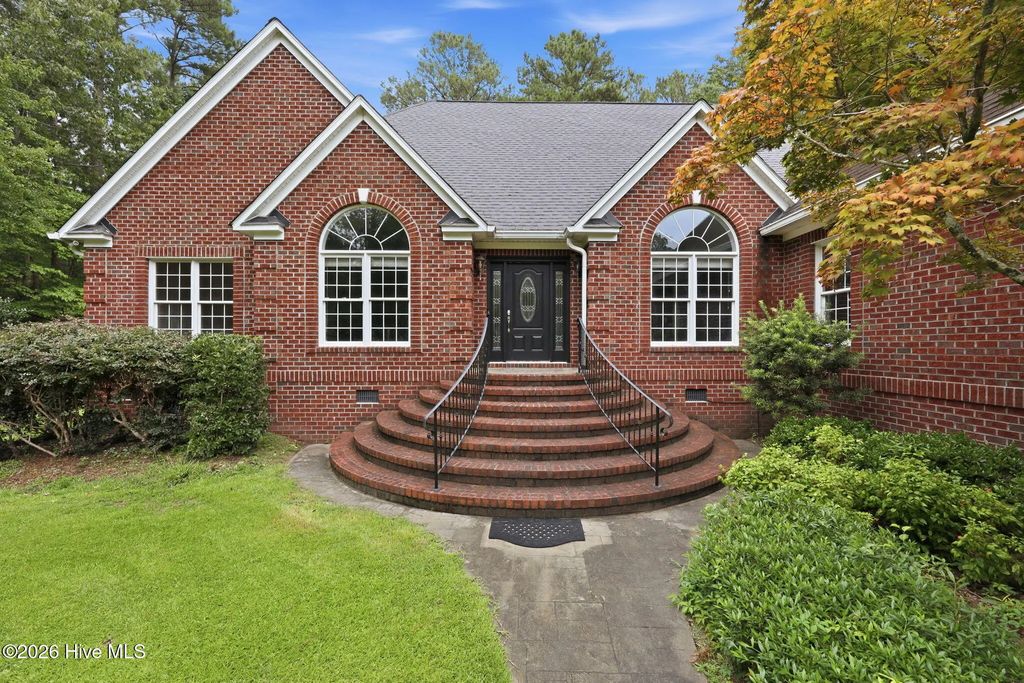 407 Rustic Court, Pollocksville
