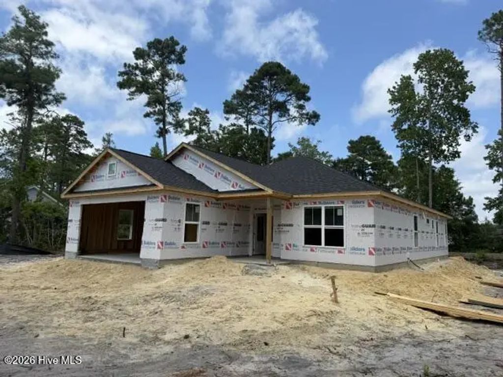 61 Pinewood Drive, Carolina Shores
