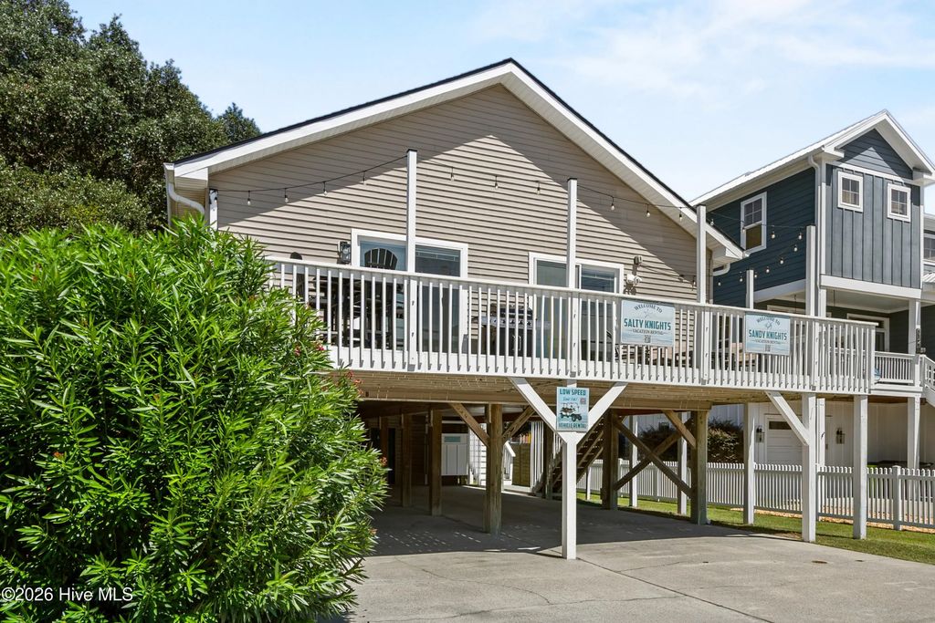 314 Charlotte Avenue Salty Knights, Carolina Beach
