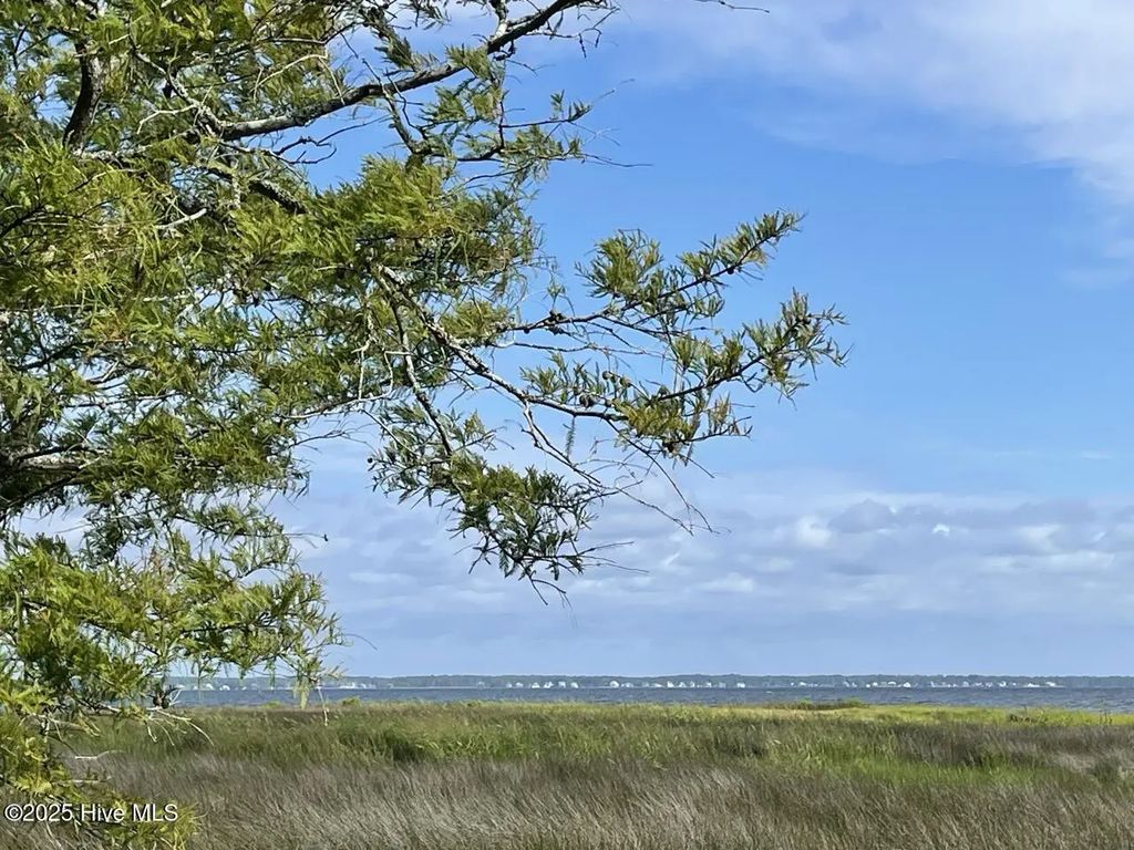 239 Garbacon Drive, Beaufort