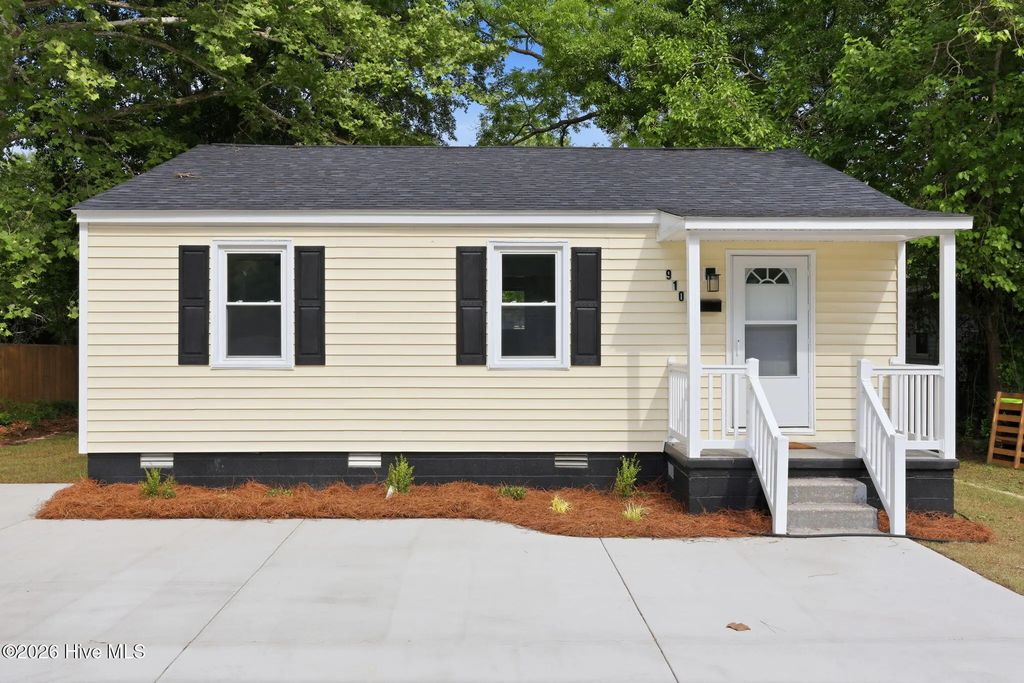 910 Simmons Street, New Bern