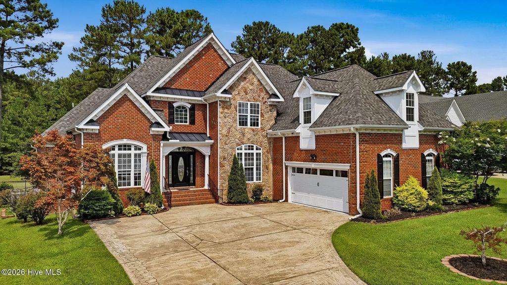 271 Falling Water Road, Spring Lake