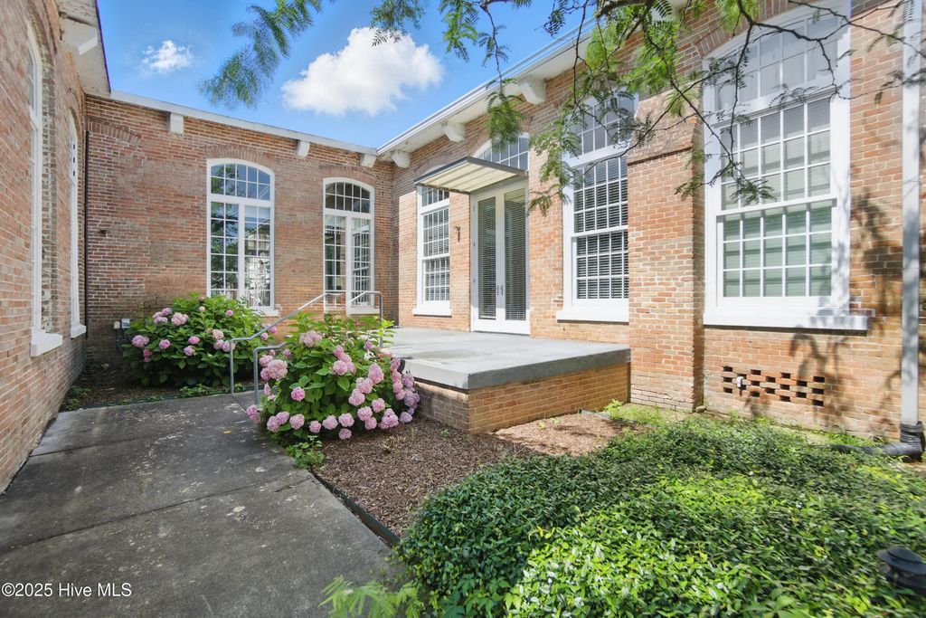 723 Mcmullan Avenue Unit 403, Edenton