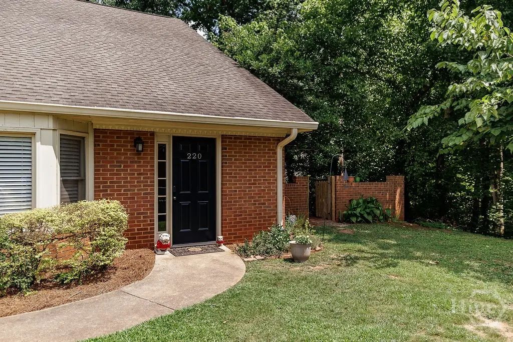 220 Eaglewood Court, Athens