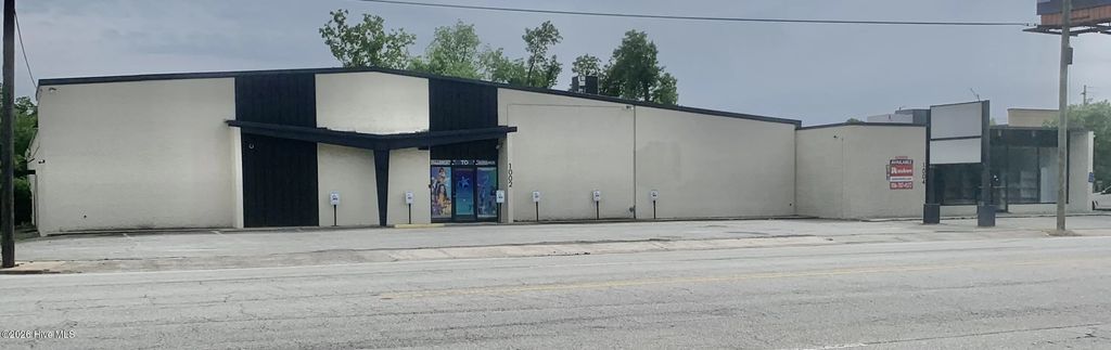 1002 Walton Way, Richmond