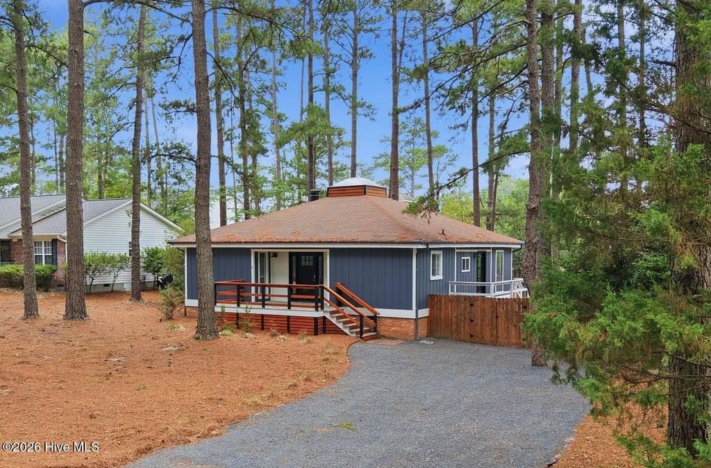2505 Longleaf Drive Sw, Pinehurst