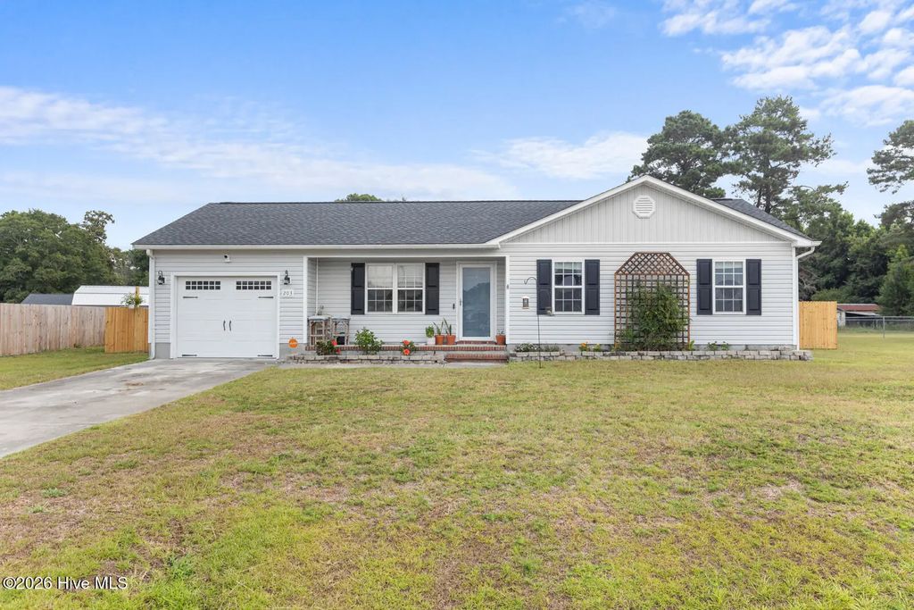 203 Wingspread Lane, Beulaville