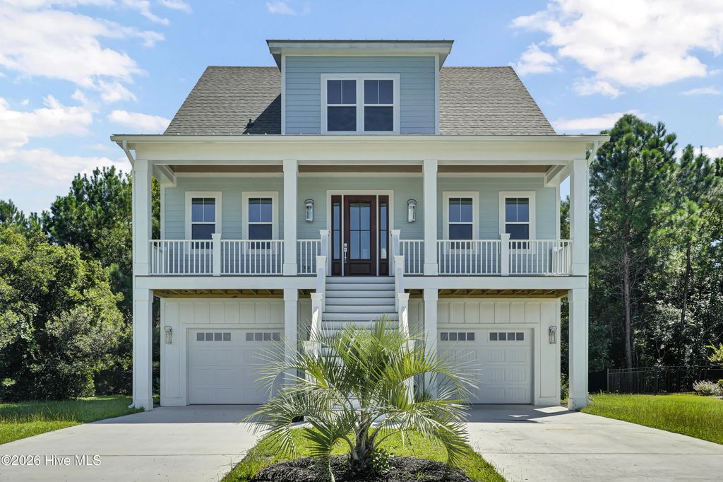 828 Lake Willow Way, Holly Ridge