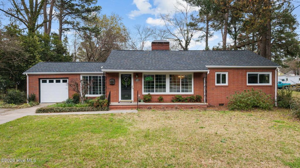 1303 West Road, Kinston