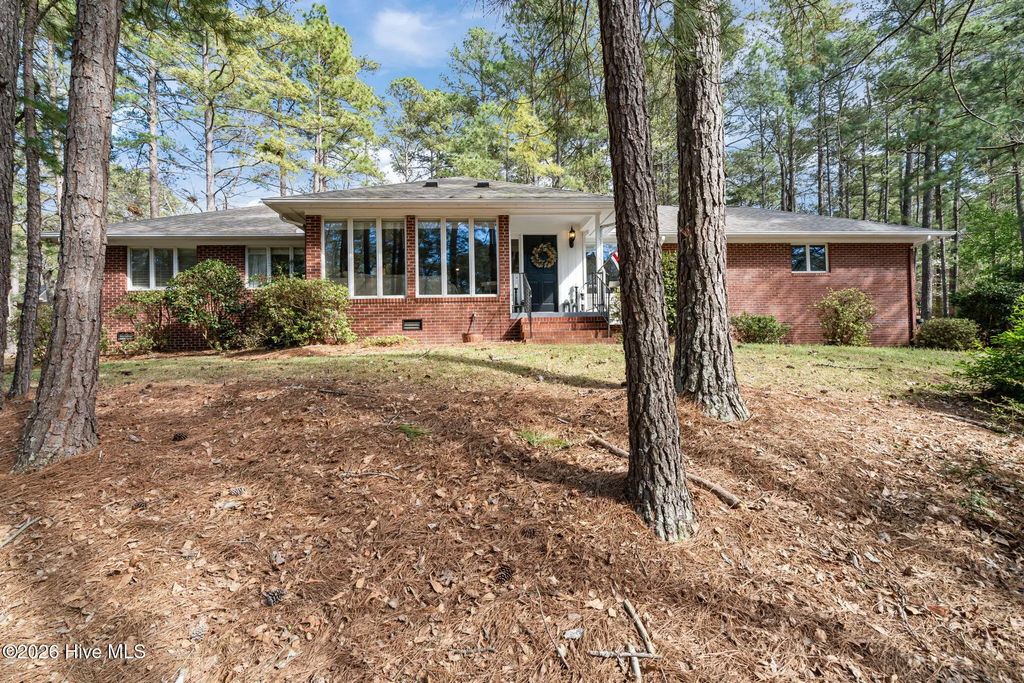 315 Elk Road, Southern Pines