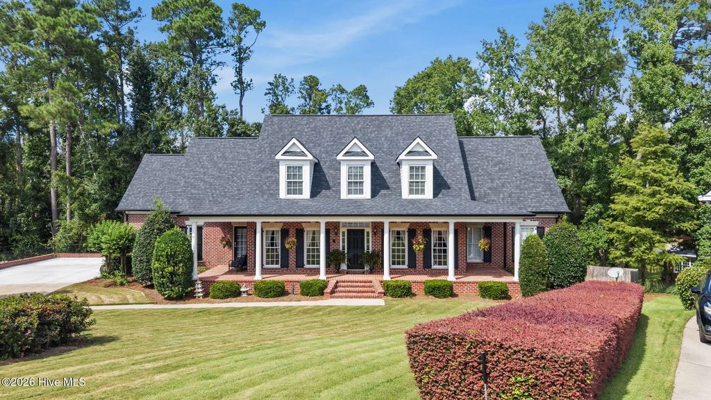 220 Shady Oaks Court, Martinez