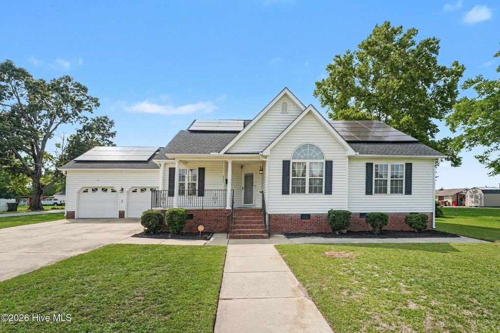 201 N Herring Street, Pine Level