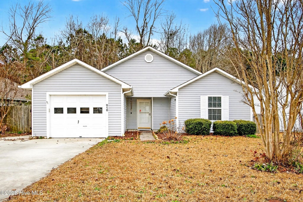 410 Holly Lane, Swansboro