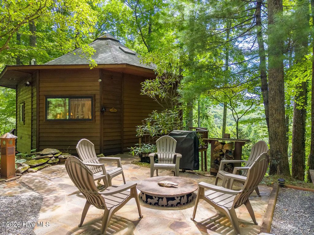 204 Mountain Laurel Drive, Bryson City
