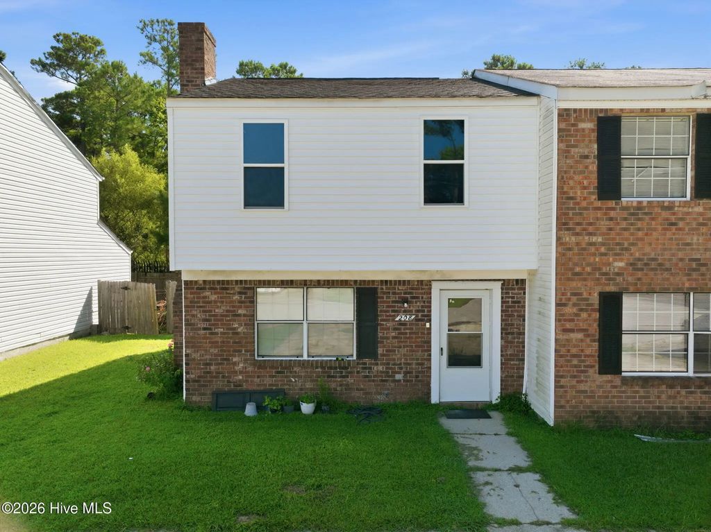 208 Myrtlewood Circle, Jacksonville