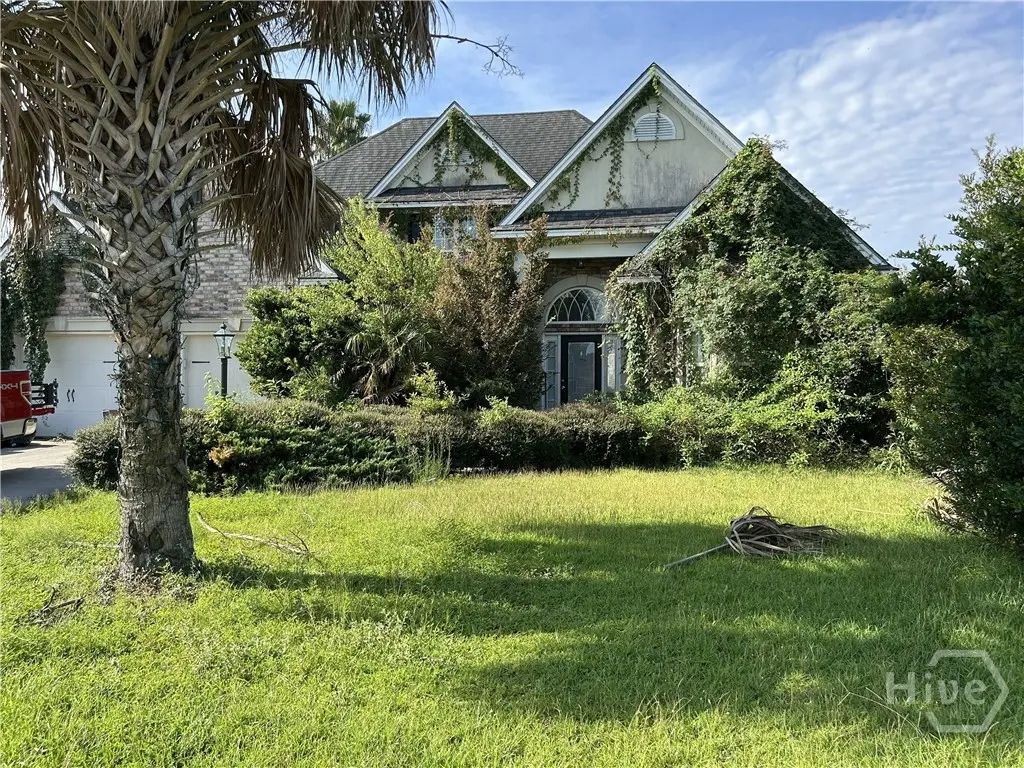 19 Club House Drive, Savannah
