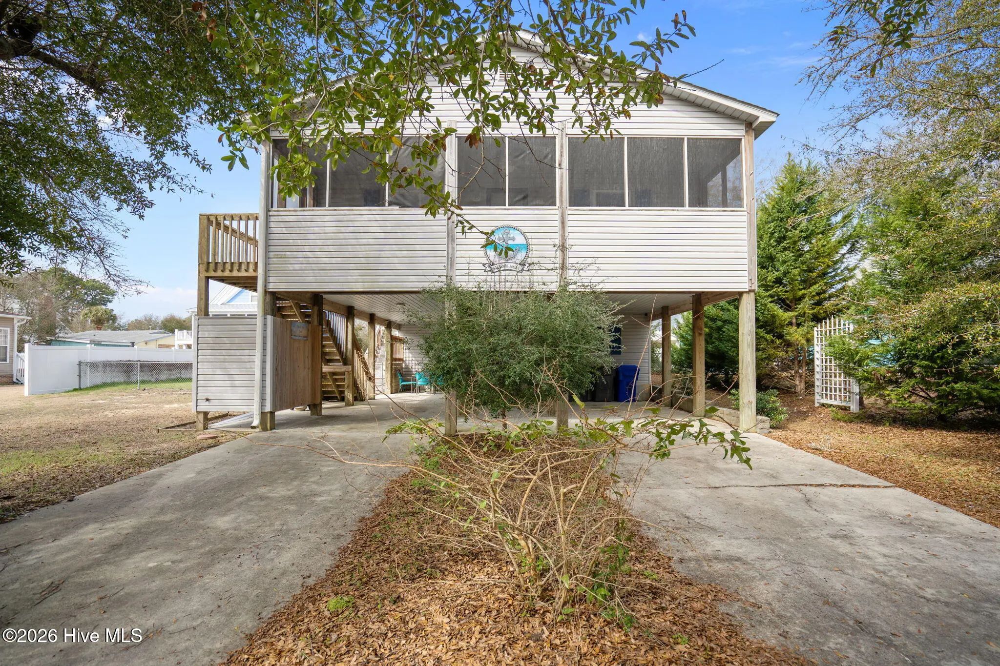 321 Ne 59th Street, Oak Island