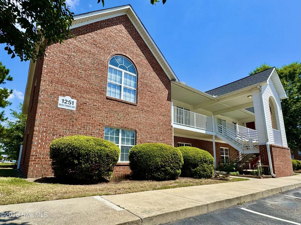 1251 Westpointe Drive 5, Greenville