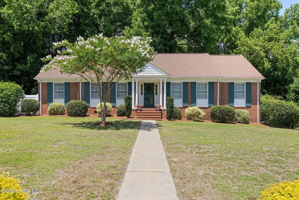 607 Gloucester Road, Goldsboro